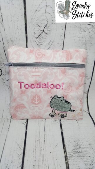 toodaloo pusheen zipper bag in the hoop file by spunky stitches