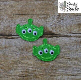 alien shoe tags in the hoop embroidery file by spunky stitches