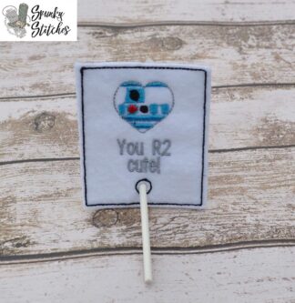 R2D2 valentine Sucker holder in the hoop embroidery file by Spunky Stitches.