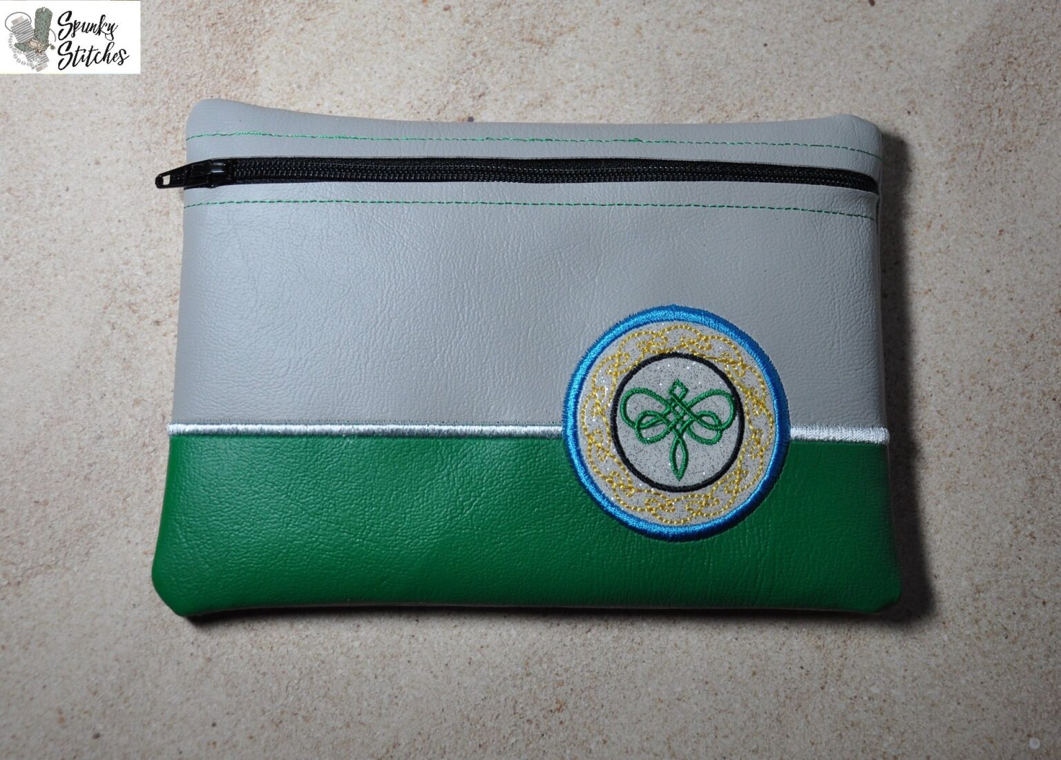 Outlander Zipper Bag