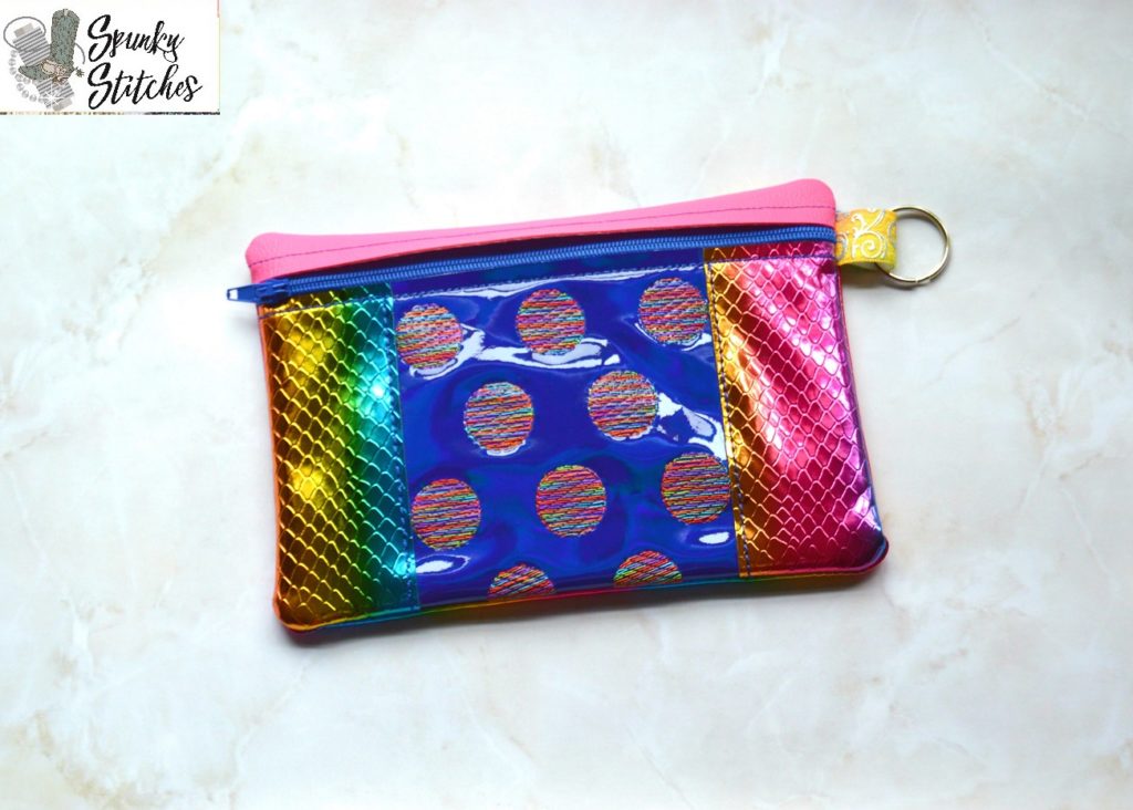 Center Dots Zipper Bag