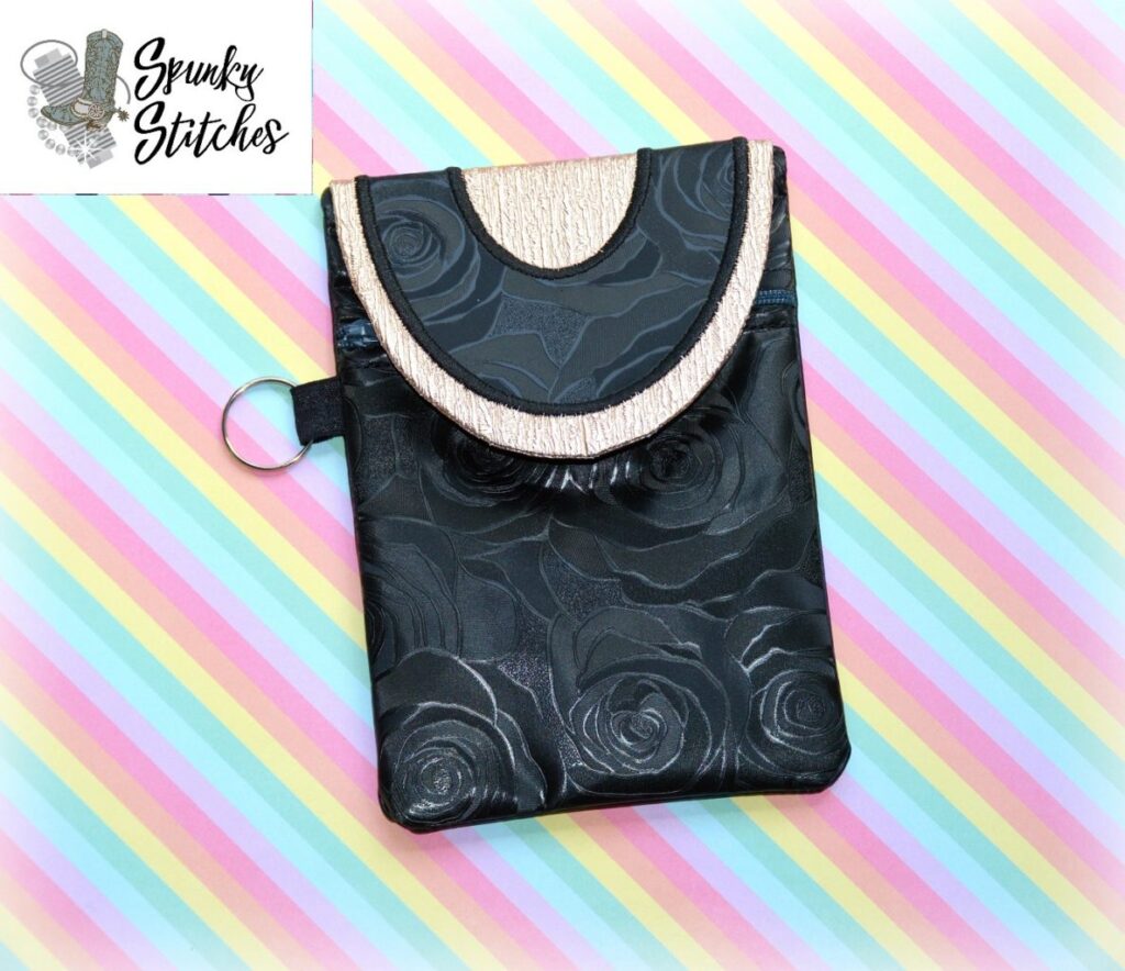 Vertical Circle Applique Top Foldover Zipper Bag