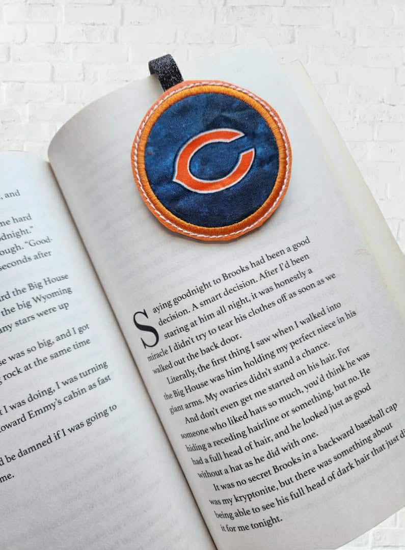 magnetic bookmark embroidery file